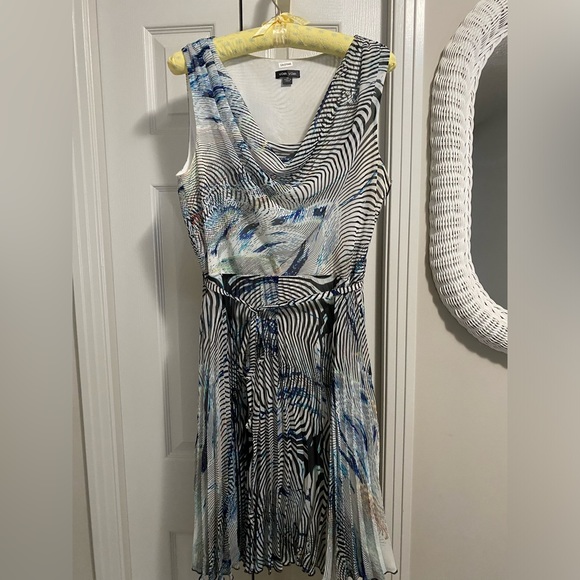 Voir Voir Woman’s Dress - Picture 1 of 1